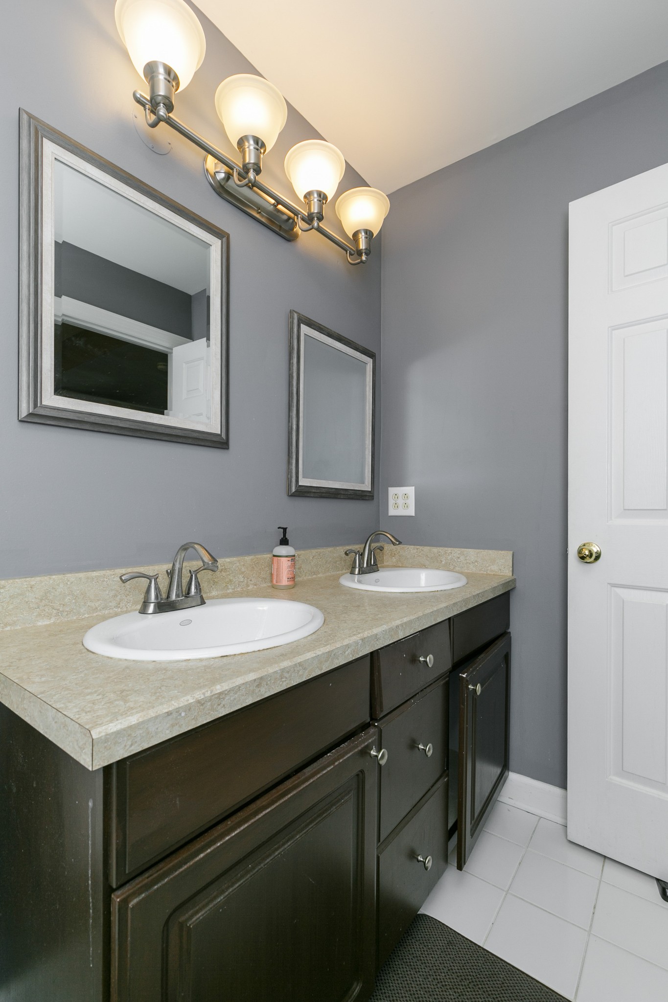 165 Hicks Road, Unit 10 Nashville, TN 37221 - Photo 22 of 34 Gallery Image 22