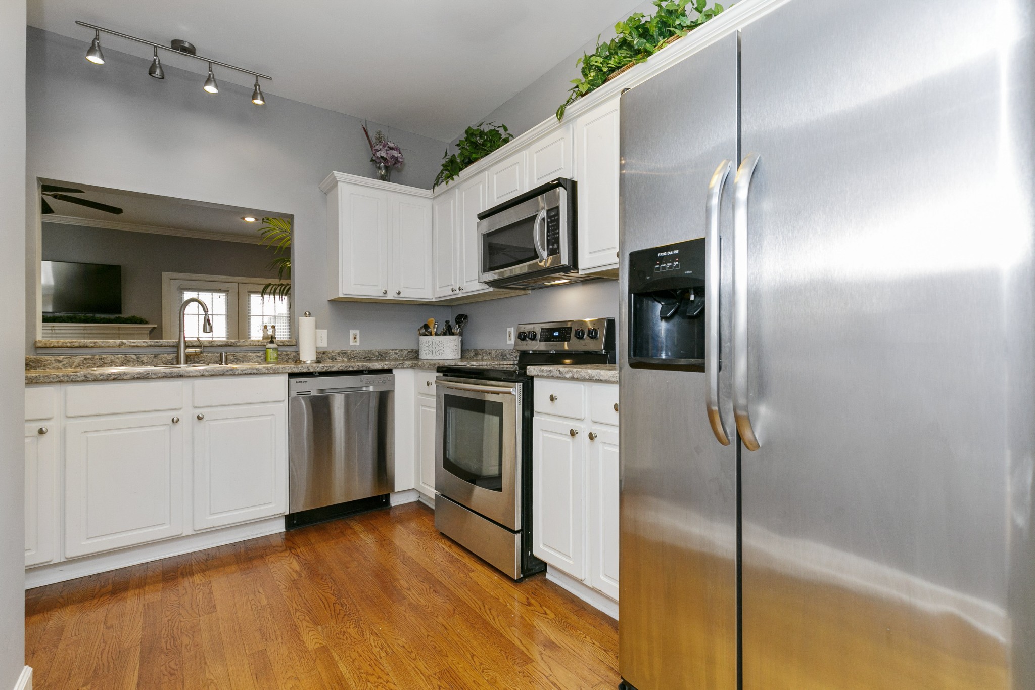 165 Hicks Road, Unit 10 Nashville, TN 37221 - Photo 8 of 34 Gallery Image 8