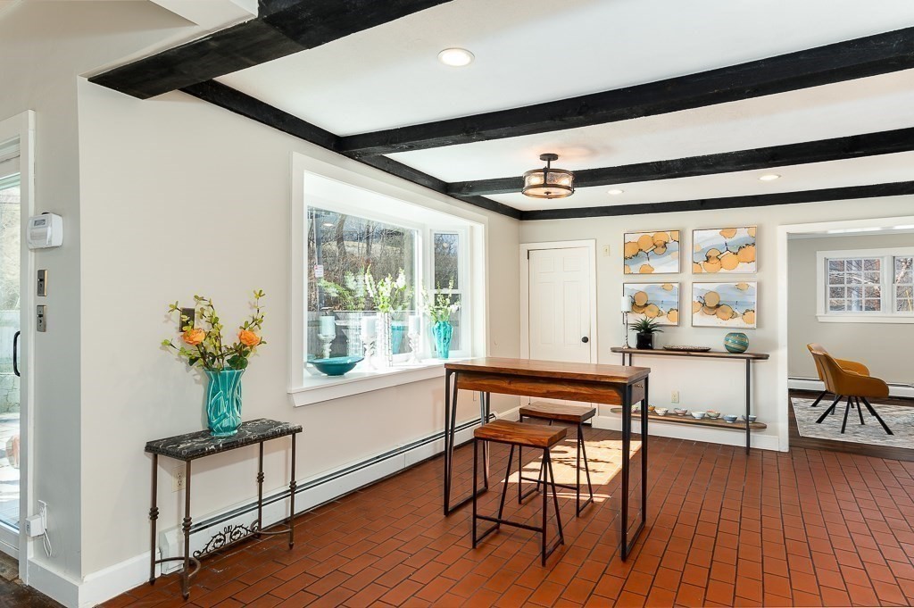 10 Quarry Street Gloucester, MA 01930 - Photo 11 of 27