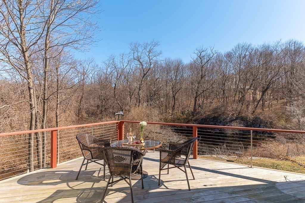 10 Quarry Street Gloucester, MA 01930 - Photo 16 of 27