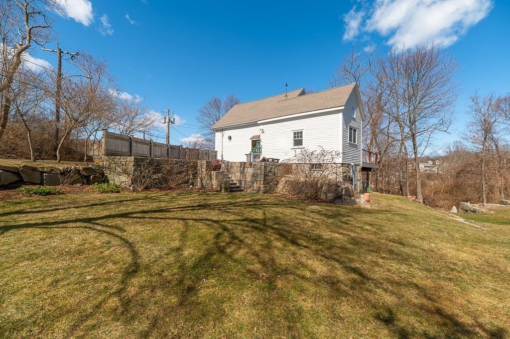 10 Quarry Street Gloucester, MA 01930 - Photo 26 of 27