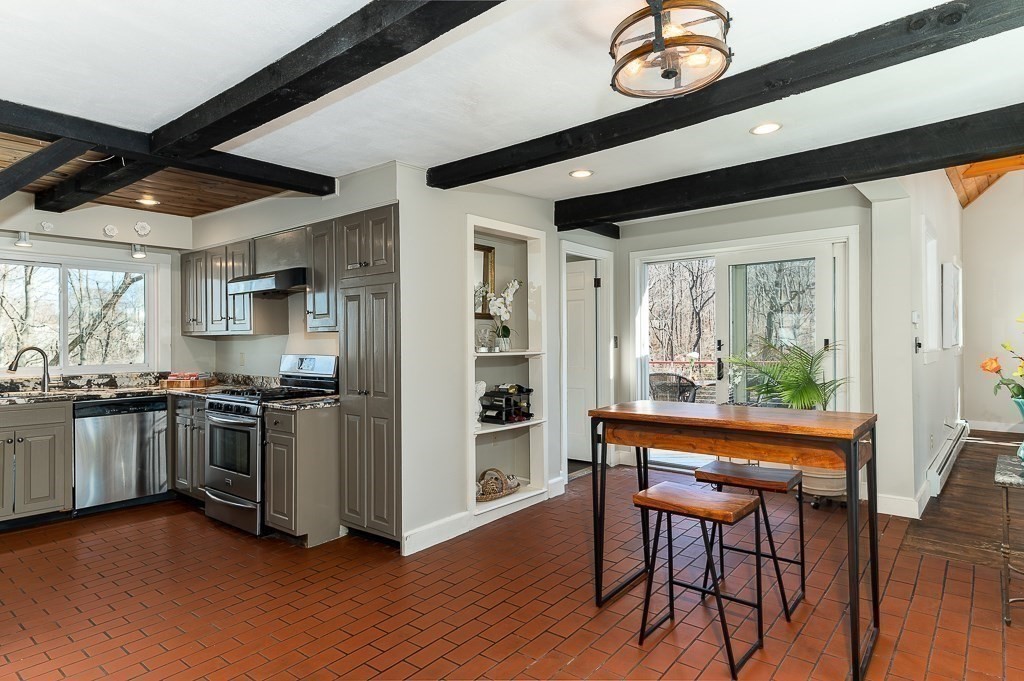 10 Quarry Street Gloucester, MA 01930 - Photo 10 of 27