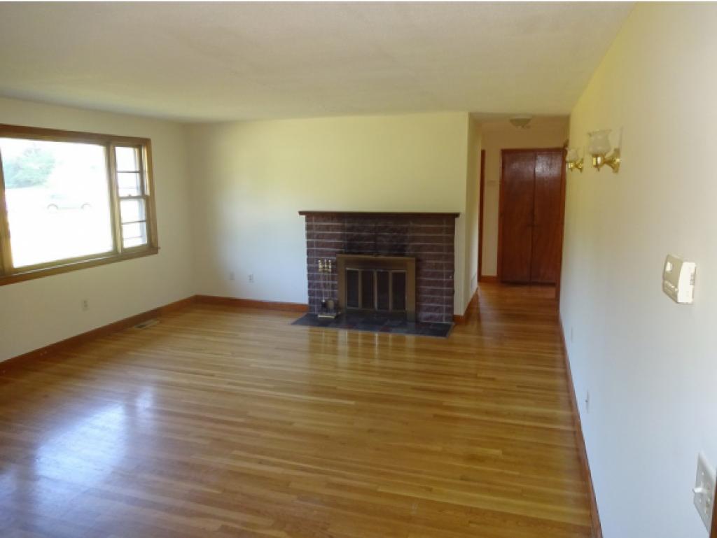 140 Lowell Road Windham, NH 03087 - Photo 14 of 24