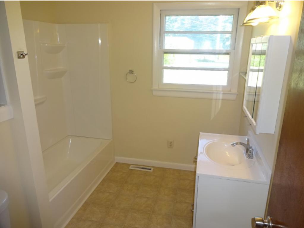 140 Lowell Road Windham, NH 03087 - Photo 16 of 24