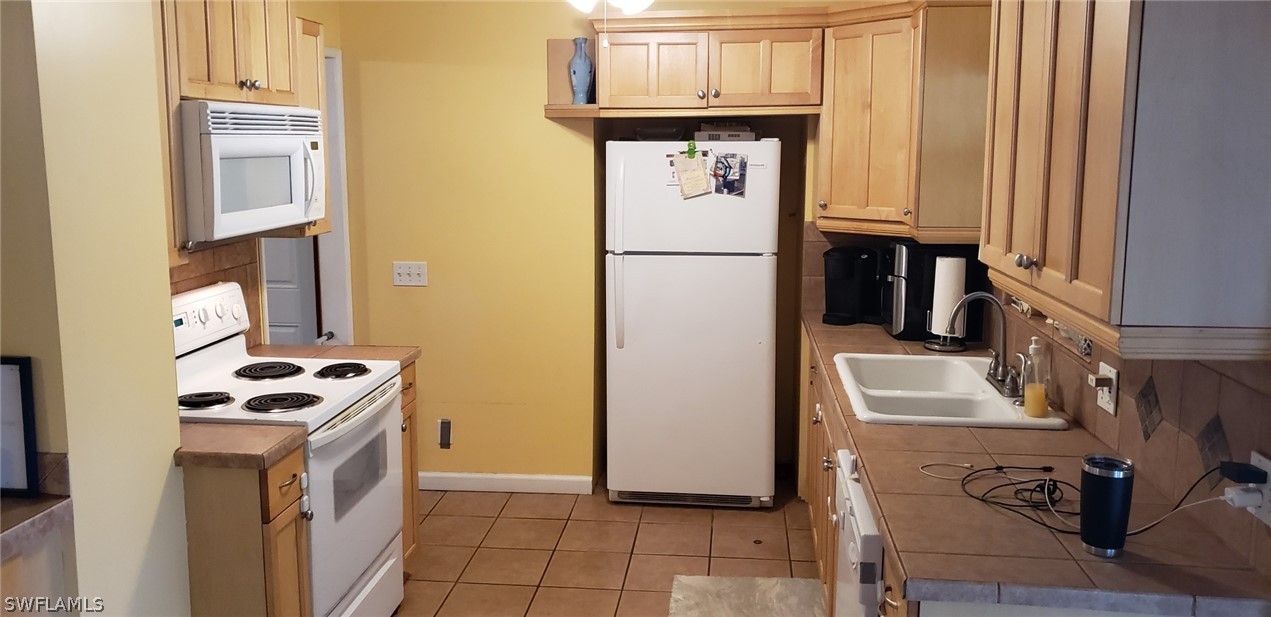 1525 Ransom Street Fort Myers, FL 33901 - Photo 4 of 23 Gallery Image 4