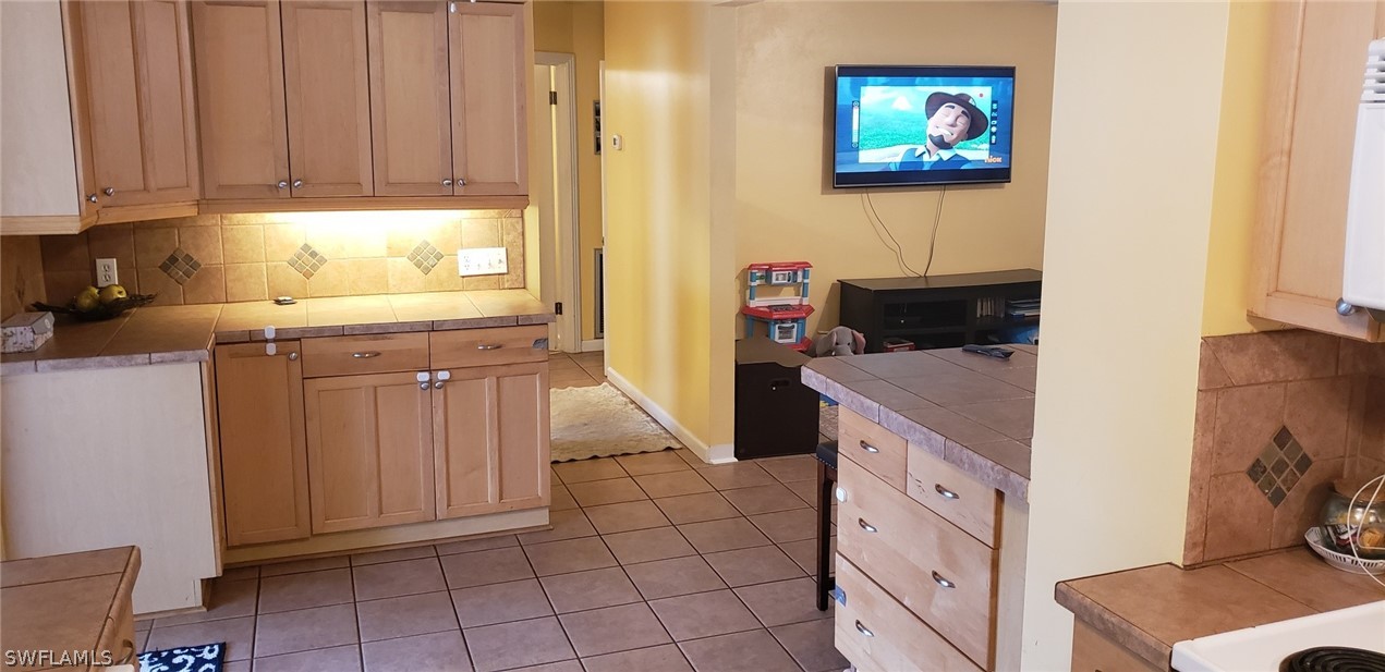 1525 Ransom Street Fort Myers, FL 33901 - Photo 6 of 23 Gallery Image 6
