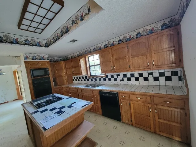 $306,000 | 1046 Lutonsky Road, Fayetteville, TX 78940