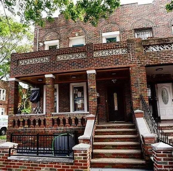 577 Logan Street Brooklyn, NY 11208 - Photo 1 of 8 a front view of a house
