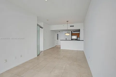 $515,000 | 725 Northeast 22nd Street, Unit 8B, Miami, FL 33137