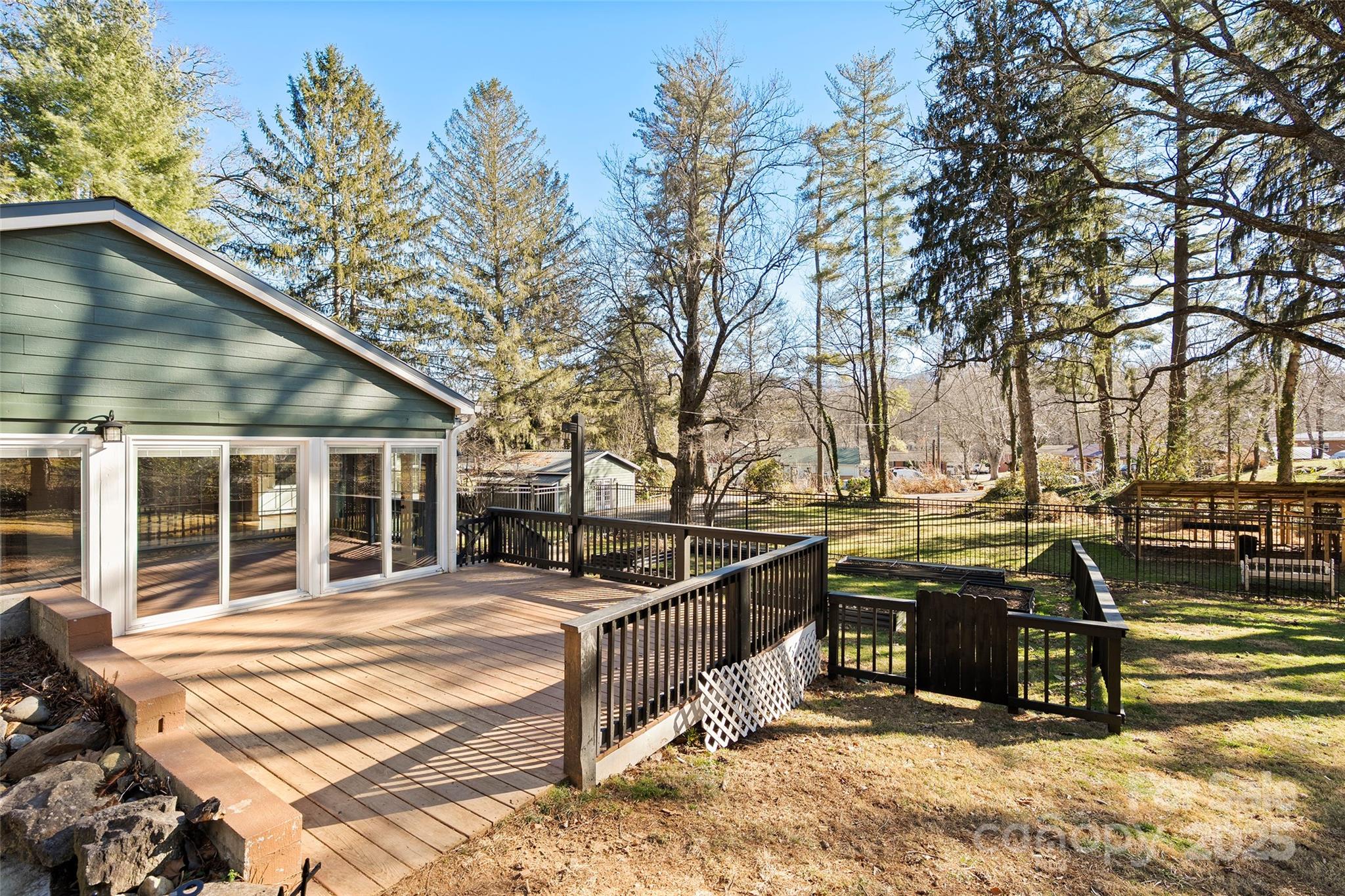 182 Timothy Lane Waynesville, NC 28786 - Photo 5 of 43