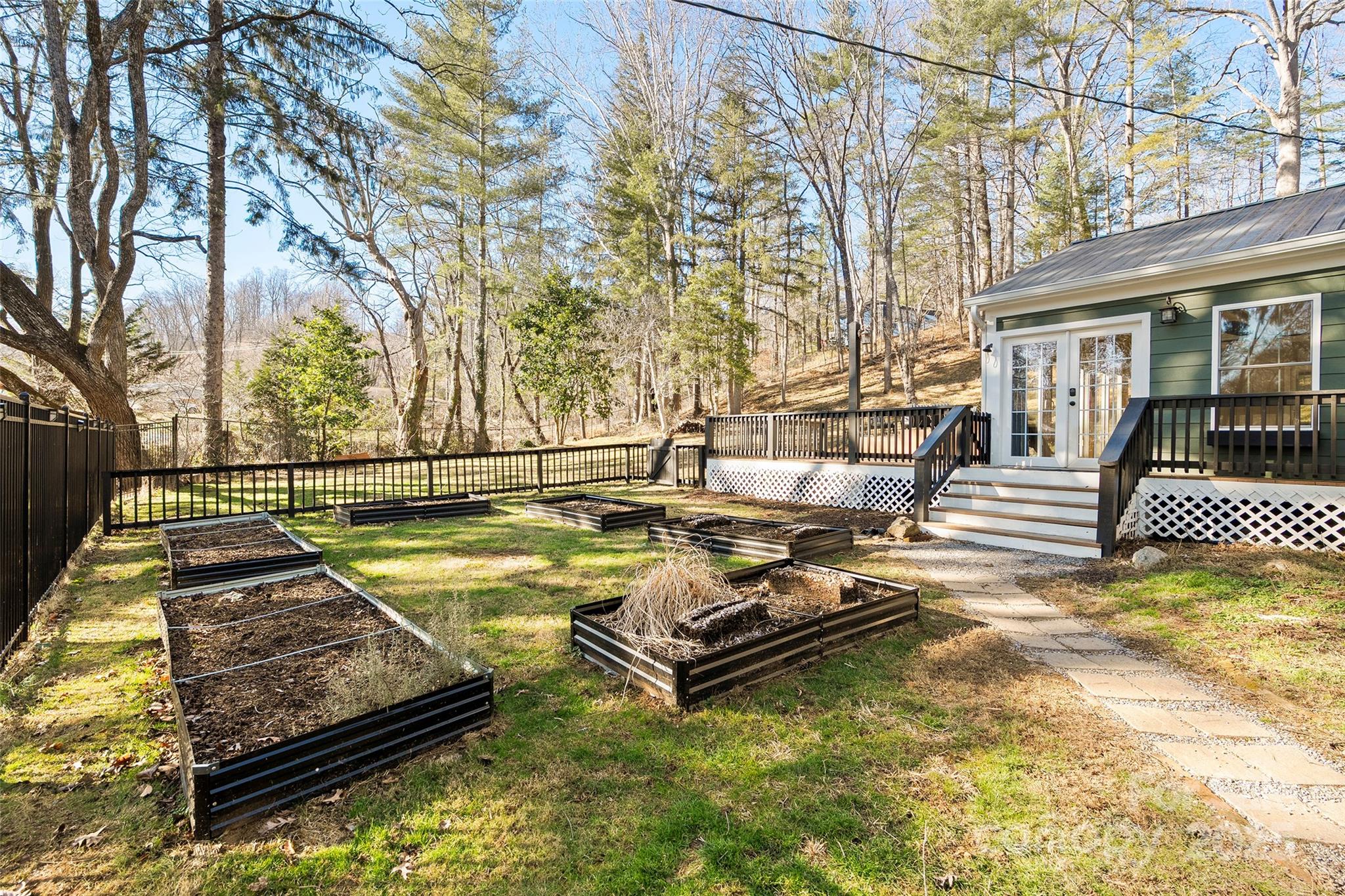 182 Timothy Lane Waynesville, NC 28786 - Photo 7 of 43