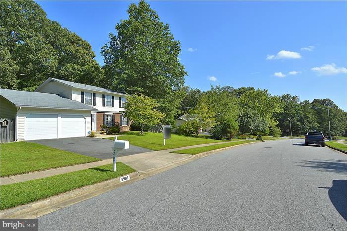 6909 Rochambeau Place Springfield, VA 22153 - Photo 2 of 29 Exterior (General)