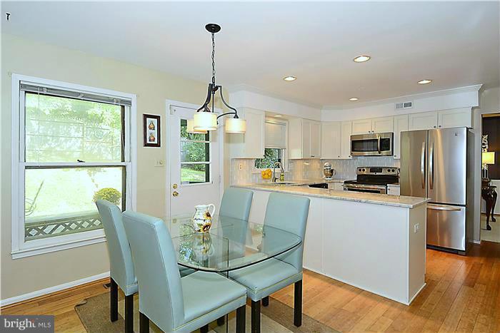 6909 Rochambeau Place Springfield, VA 22153 - Photo 11 of 29 Kitchen