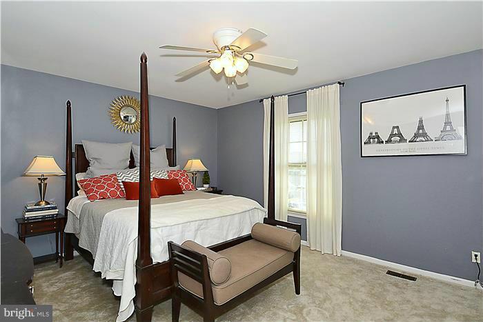 6909 Rochambeau Place Springfield, VA 22153 - Photo 16 of 29 Bedroom (Master)