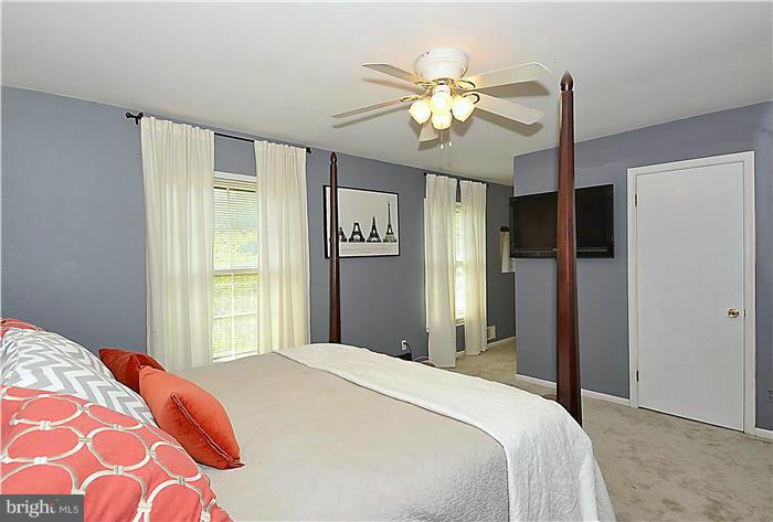 6909 Rochambeau Place Springfield, VA 22153 - Photo 17 of 29 Bedroom (Master)