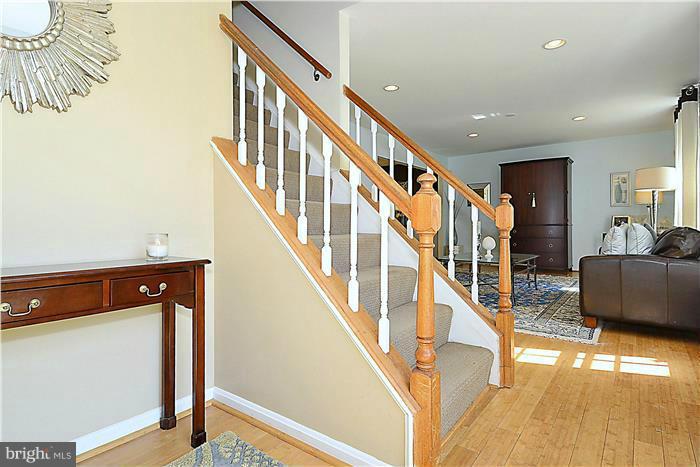 6909 Rochambeau Place Springfield, VA 22153 - Photo 22 of 29 Interior (General)