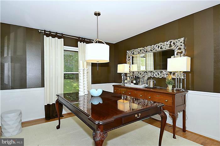 6909 Rochambeau Place Springfield, VA 22153 - Photo 7 of 29 Dining Room