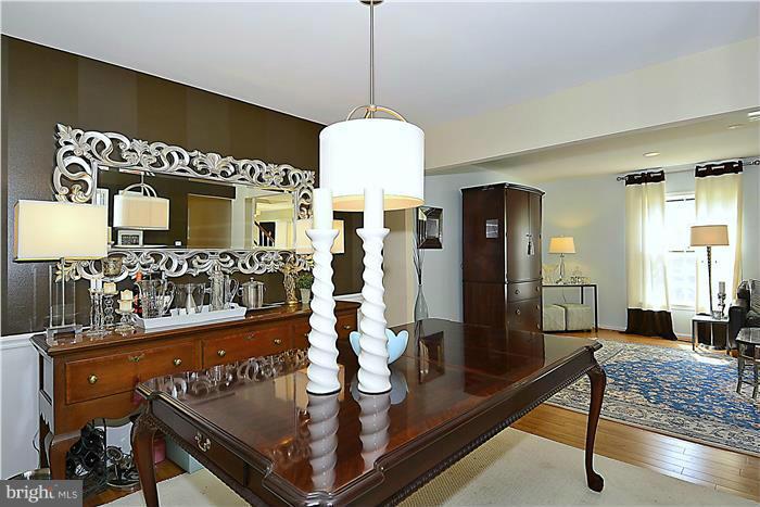 6909 Rochambeau Place Springfield, VA 22153 - Photo 8 of 29 Dining Room