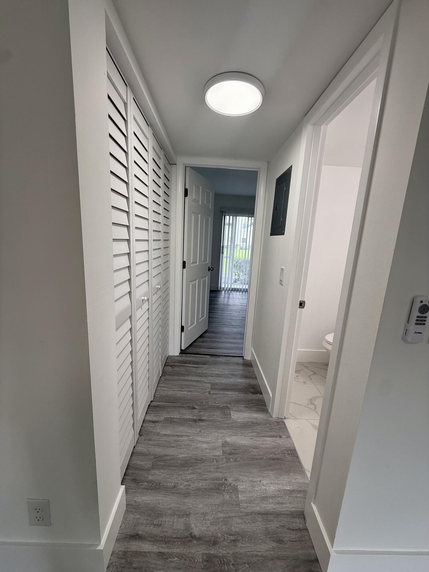 384 Fanshaw J Boca Raton, FL 33434 - Photo 11 of 31 IMG_2436