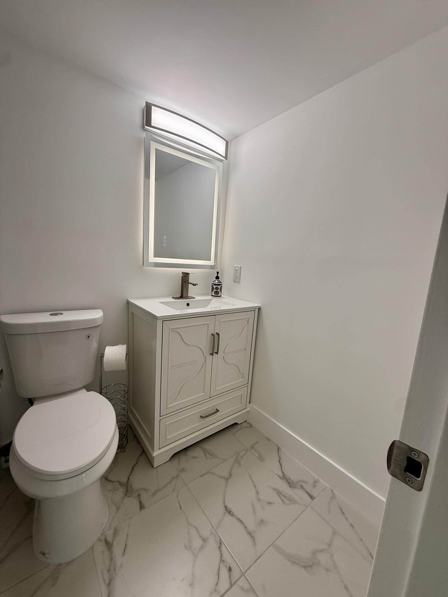 384 Fanshaw J Boca Raton, FL 33434 - Photo 15 of 31 IMG_2442