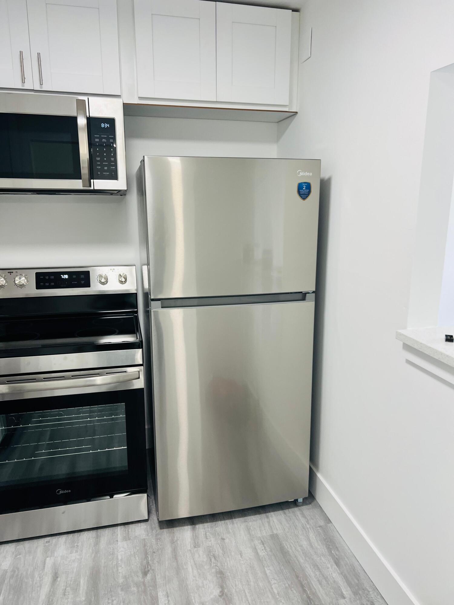 384 Fanshaw J Boca Raton, FL 33434 - Photo 9 of 31 4b605b94-ee8c-422f-a38e-664ddd8a9a29