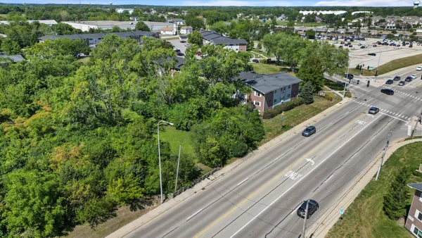 $250,000 | 7N630 County Farm Road, Hanover Park, IL 60133