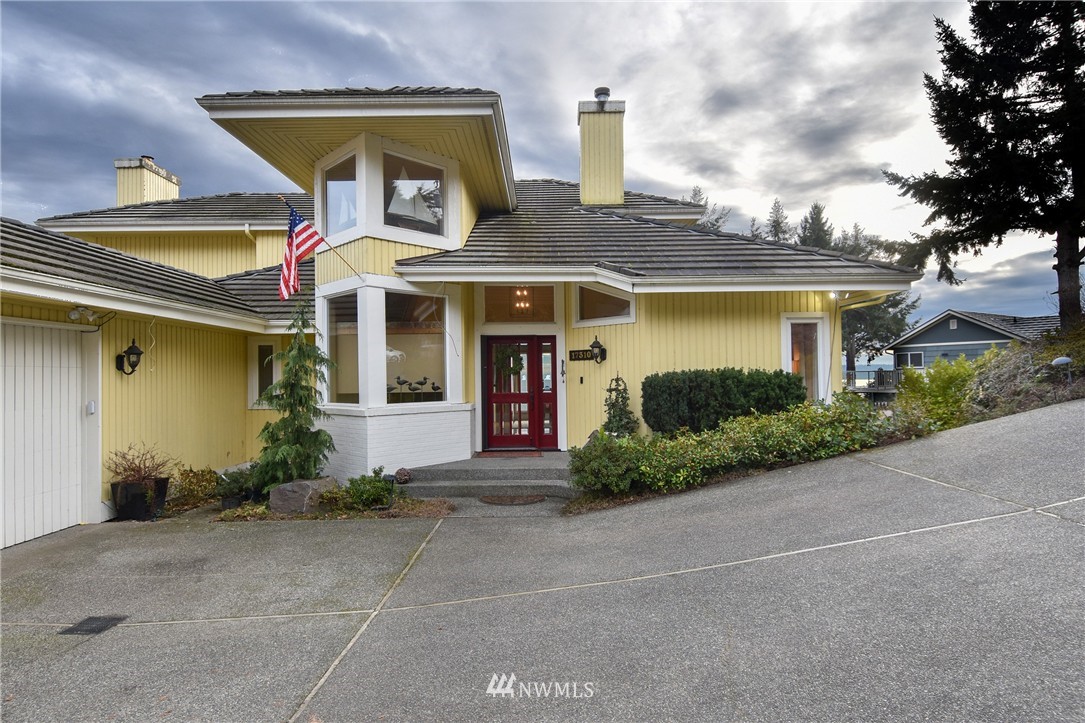 17310 Sylvester Road Southwest Burien, WA 98166 - Photo 2 of 25 Gallery Image 2
