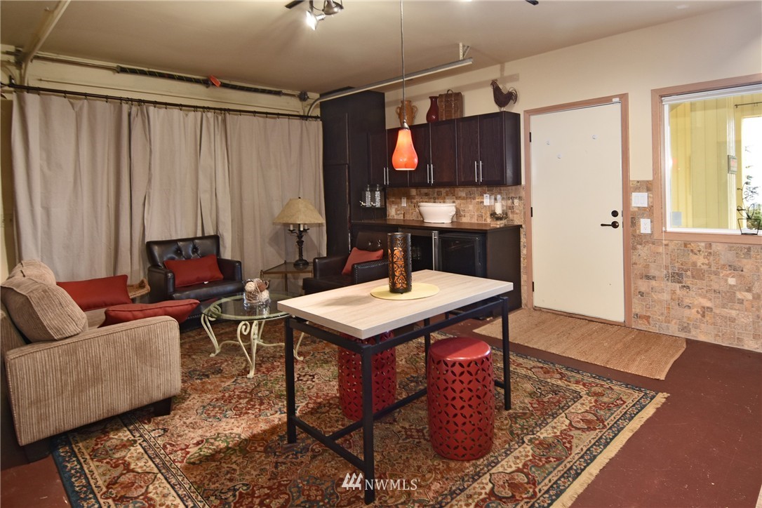17310 Sylvester Road Southwest Burien, WA 98166 - Photo 19 of 25 Gallery Image 19