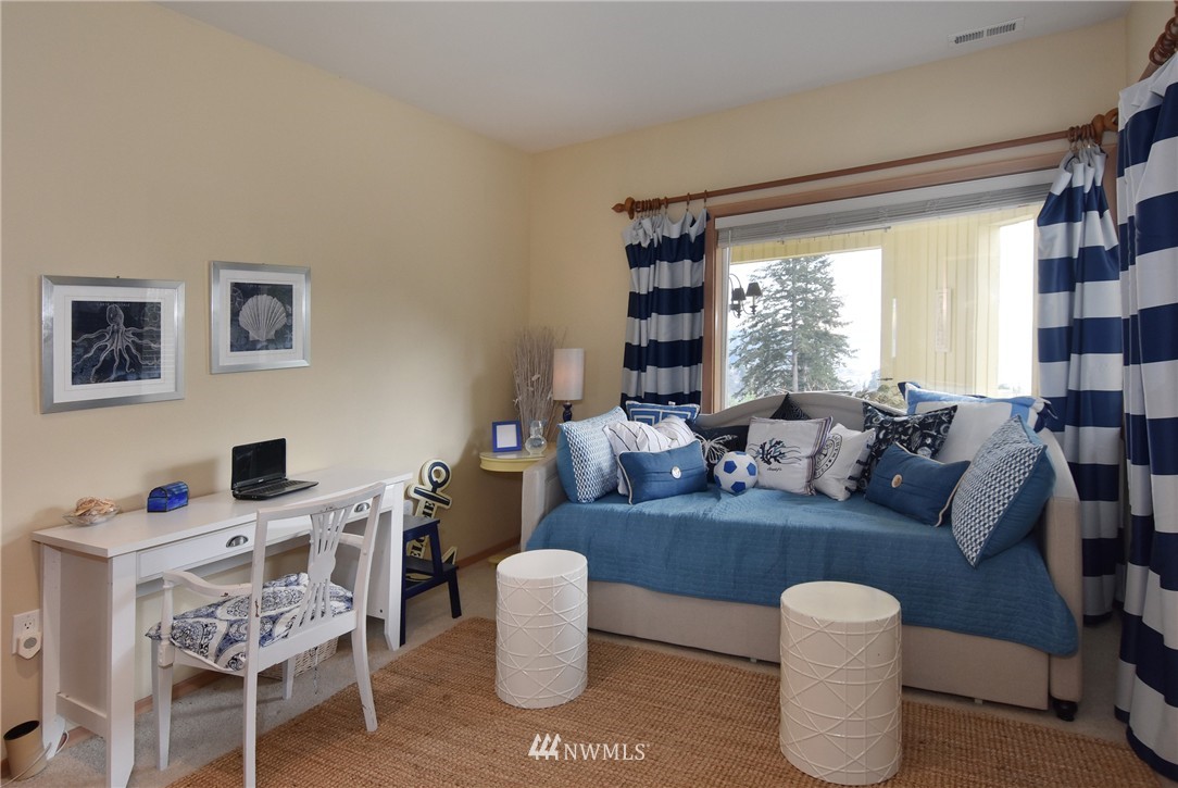 17310 Sylvester Road Southwest Burien, WA 98166 - Photo 20 of 25 Gallery Image 20