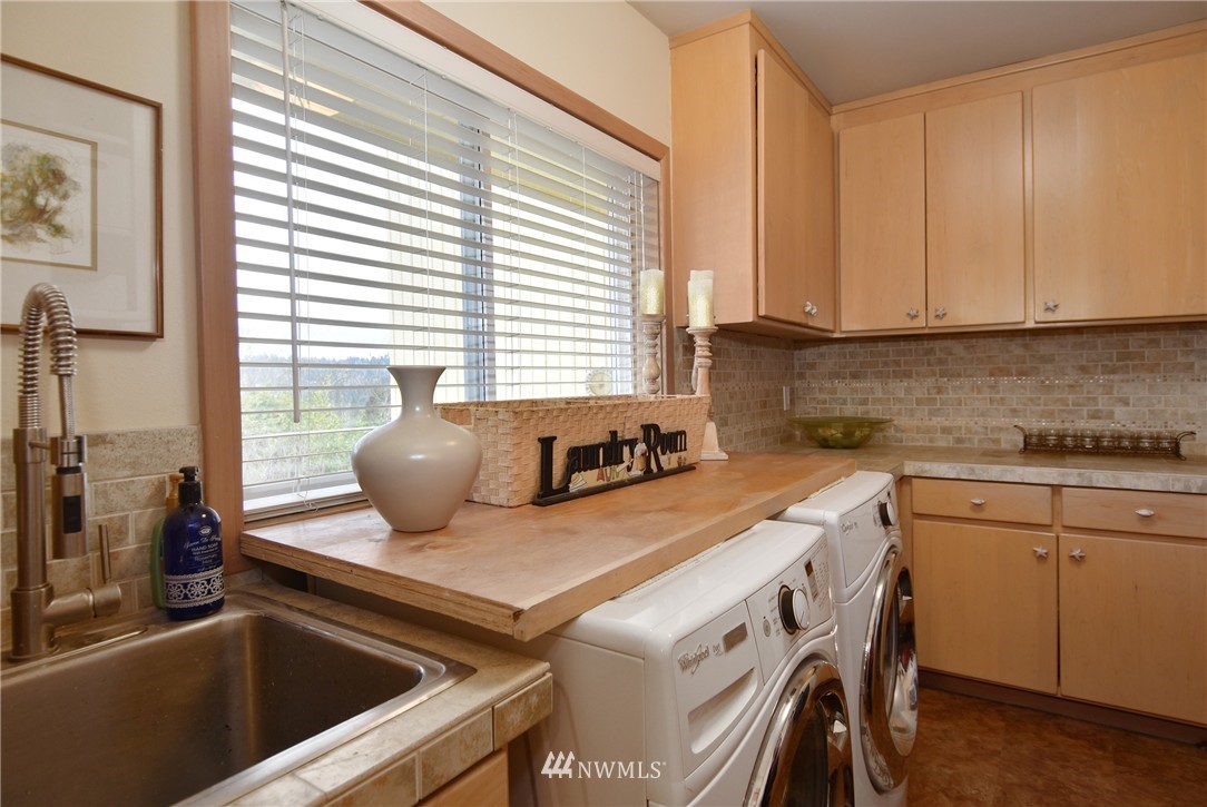 17310 Sylvester Road Southwest Burien, WA 98166 - Photo 22 of 25 Gallery Image 22