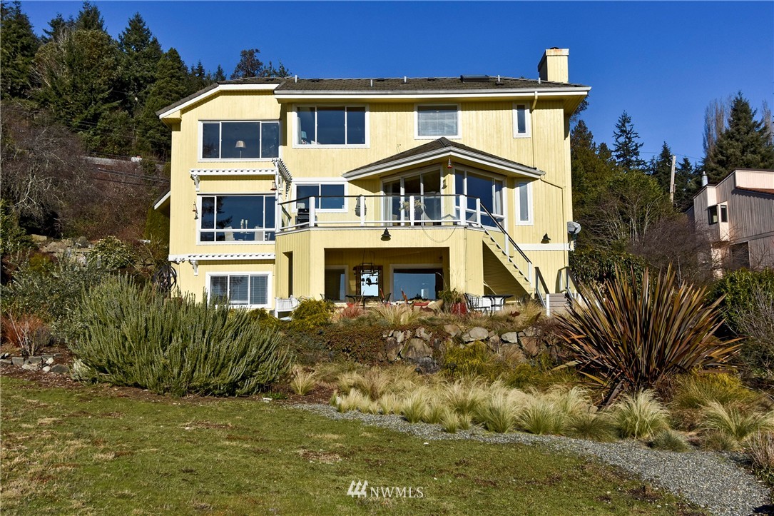 17310 Sylvester Road Southwest Burien, WA 98166 - Photo 24 of 25 Gallery Image 24