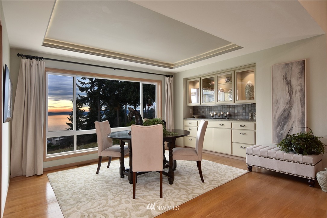 17310 Sylvester Road Southwest Burien, WA 98166 - Photo 6 of 25 Gallery Image 6