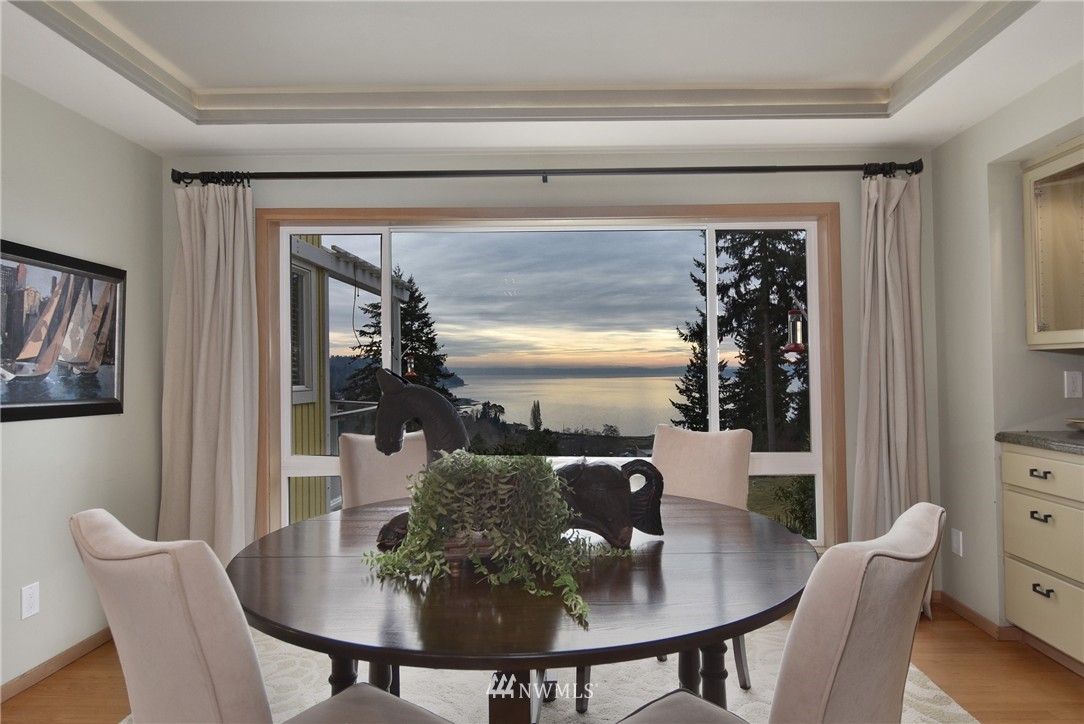 17310 Sylvester Road Southwest Burien, WA 98166 - Photo 7 of 25 Gallery Image 7