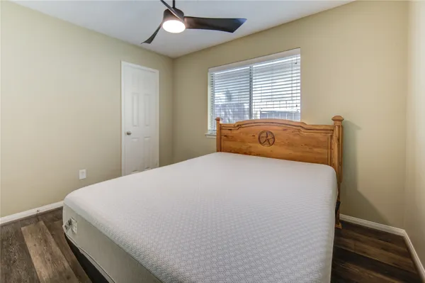 $320,000 | 233 Lake Estates Drive, Montgomery, TX 77356