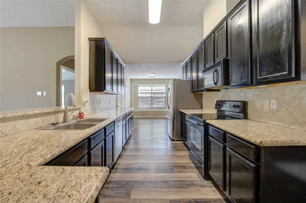 $320,000 | 233 Lake Estates Drive, Montgomery, TX 77356