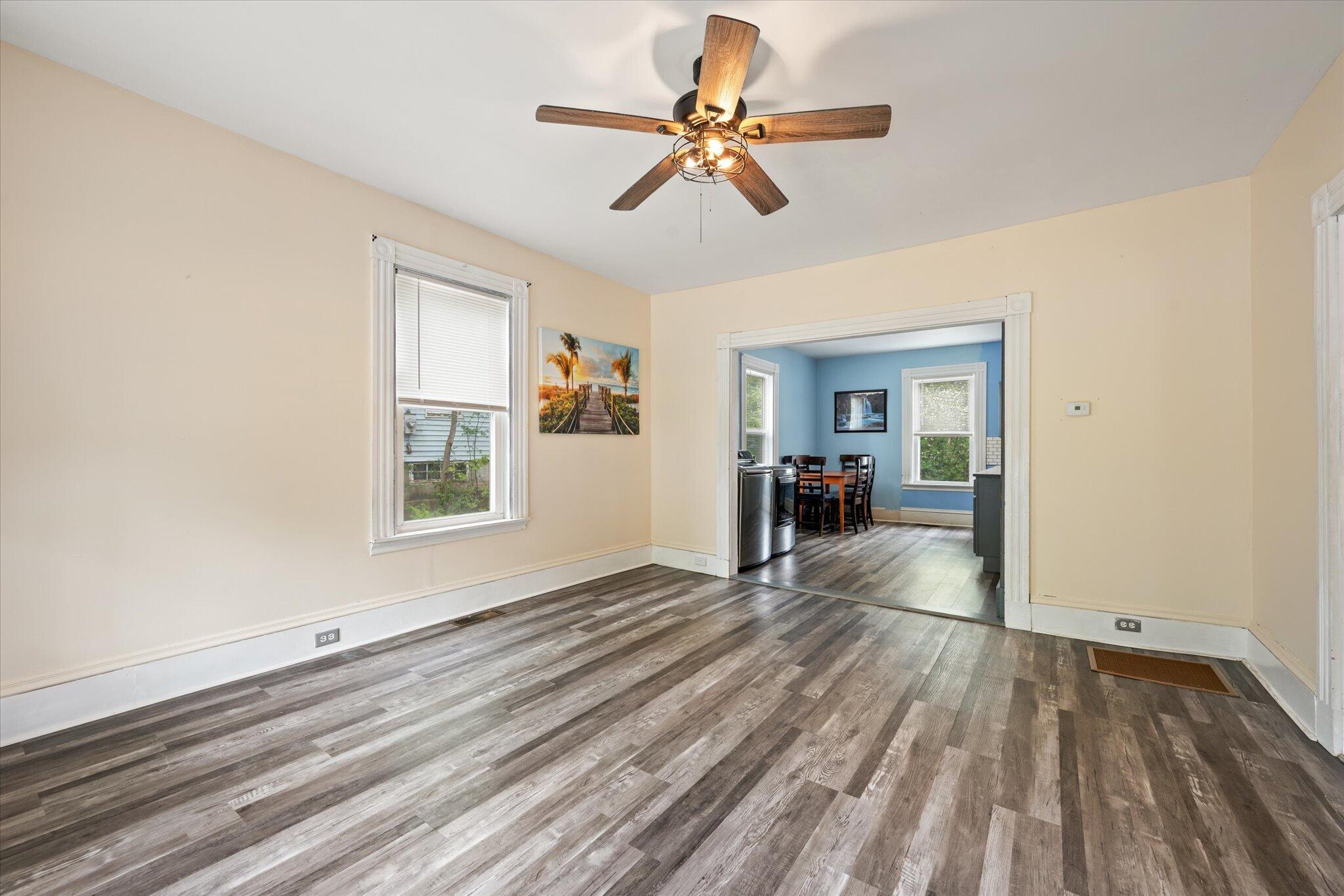 40 Fremont Street Bangor, ME 04401 - Photo 15 of 35 17-Living