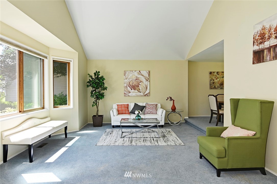 5170 Northeast 20th Street Renton, WA 98059 - Photo 2 of 13