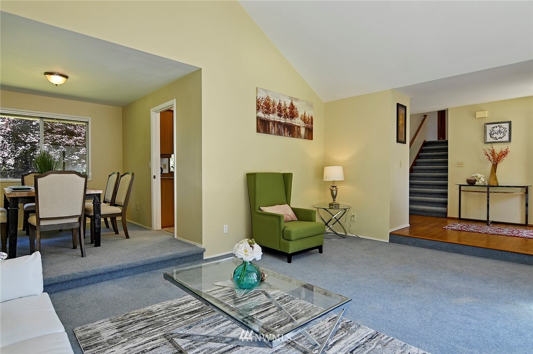 5170 Northeast 20th Street Renton, WA 98059 - Photo 3 of 13