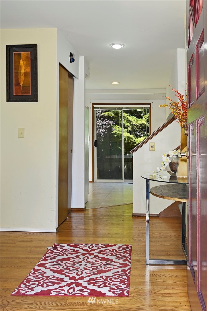 5170 Northeast 20th Street Renton, WA 98059 - Photo 5 of 13