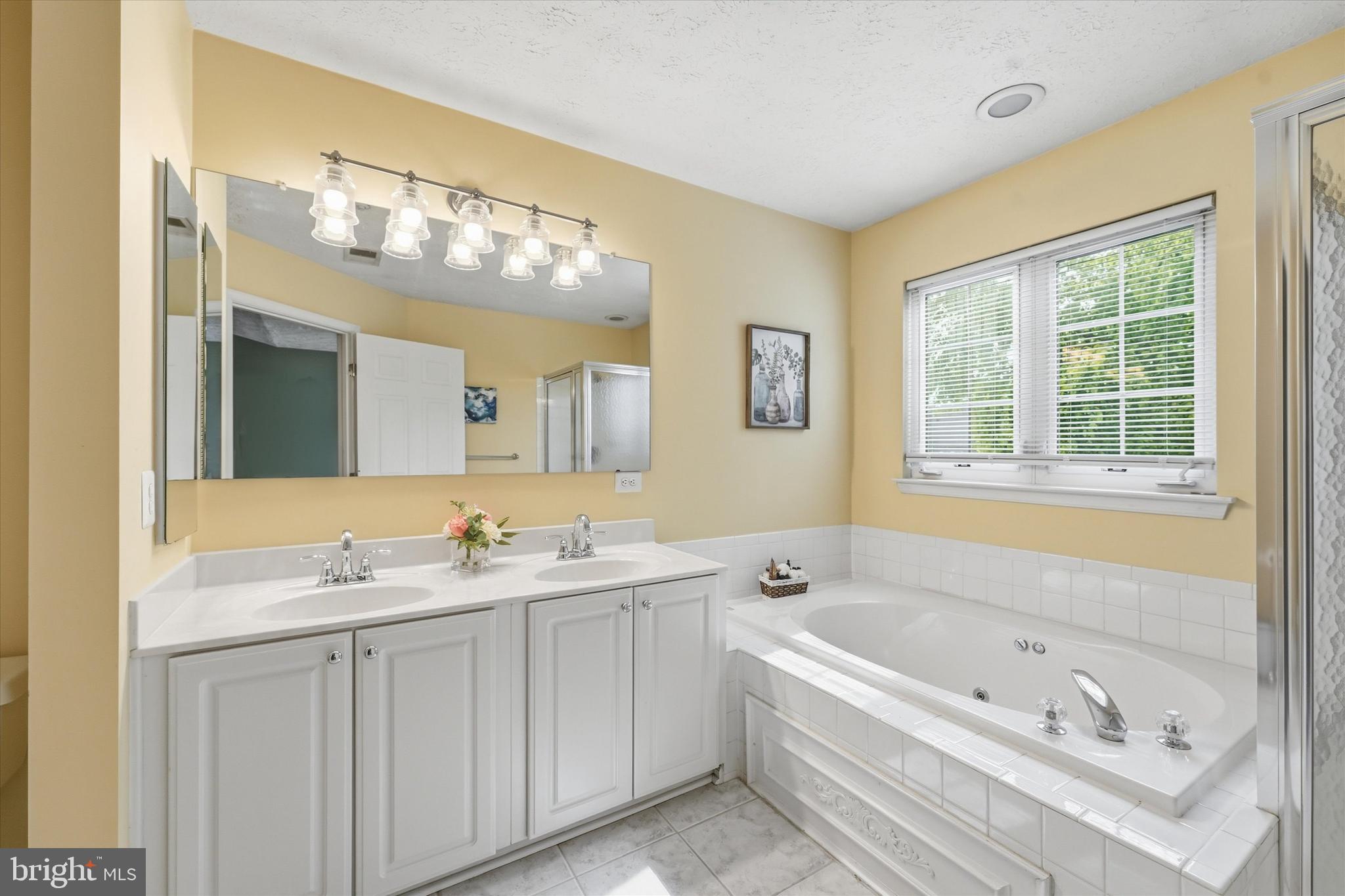 1721 Algonquin Road Frederick, MD 21701 - Photo 27 of 51 Primary Bathroom
