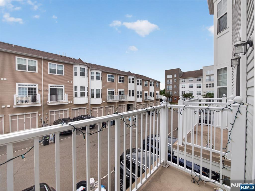 8 Veterans Drive Wood-Ridge, NJ 07075 - Photo 17 of 47