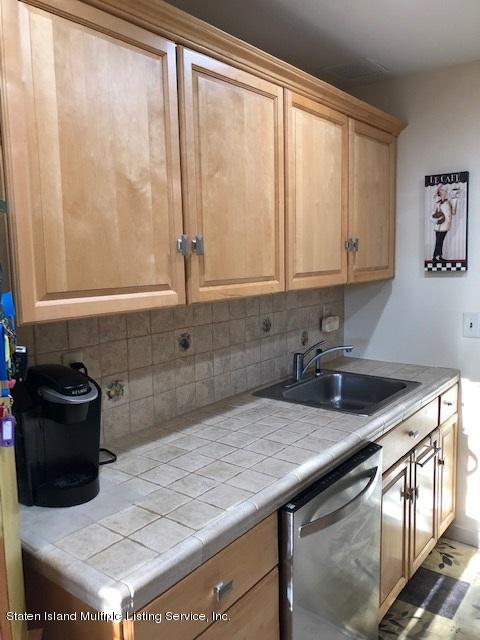 21 Rumson Road Staten Island, NY 10314 - Photo 8 of 22 9