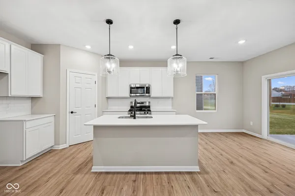 $334,990 | 5102 Triple Crown Way, Indianapolis, IN 46237