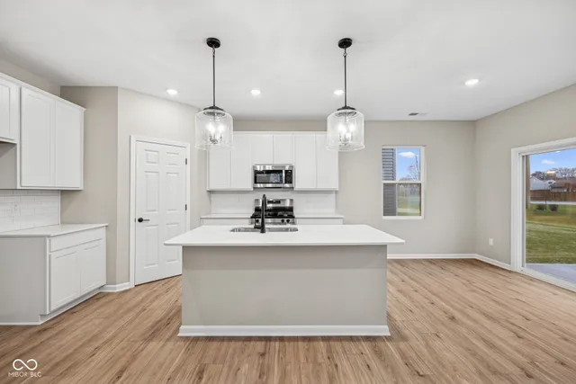 $354,990 | 5102 Triple Crown Way, Indianapolis, IN 46237