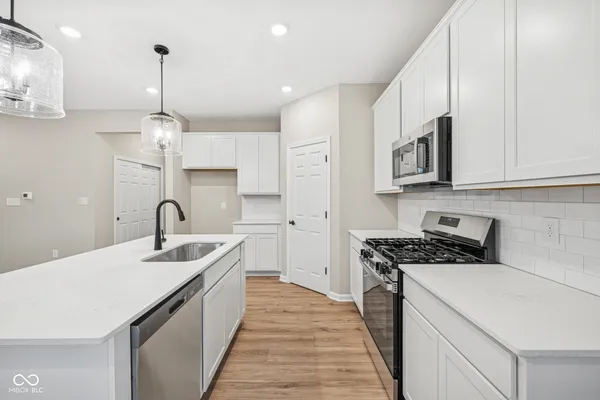 $334,990 | 5102 Triple Crown Way, Indianapolis, IN 46237