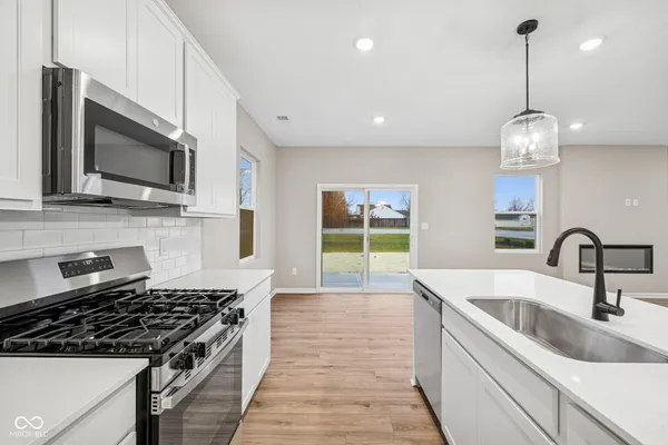 $334,990 | 5102 Triple Crown Way, Indianapolis, IN 46237