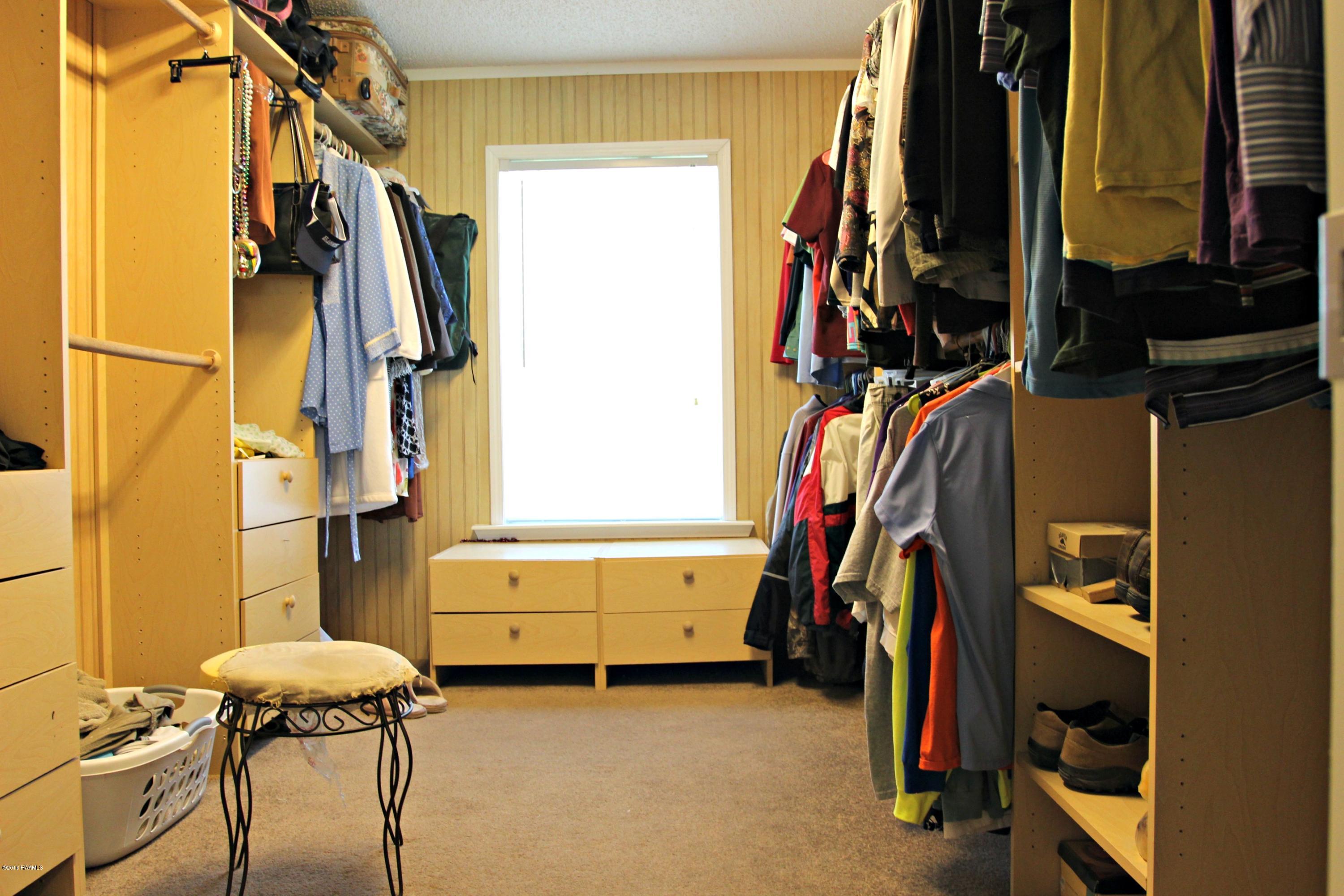 121 Andres Road Scott, LA 70583 - Photo 13 of 27 Master closet