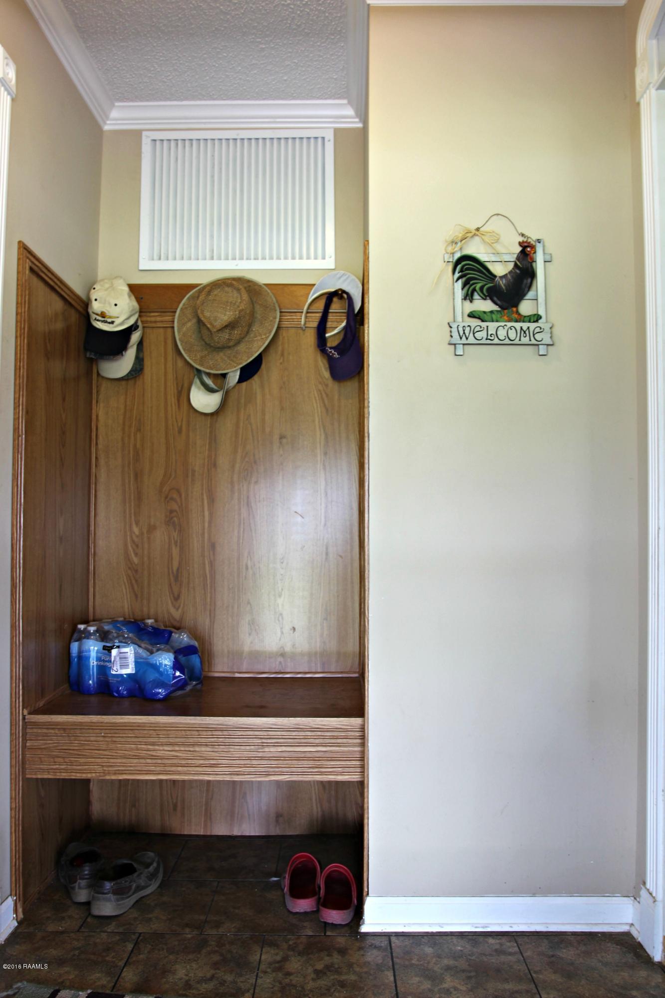 121 Andres Road Scott, LA 70583 - Photo 19 of 27 mud room