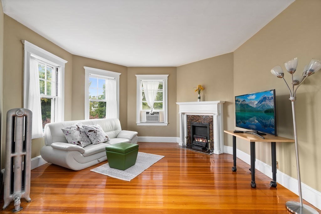 3 Upland Road, Unit 2 Brookline, MA 02445 - Photo 2 of 33