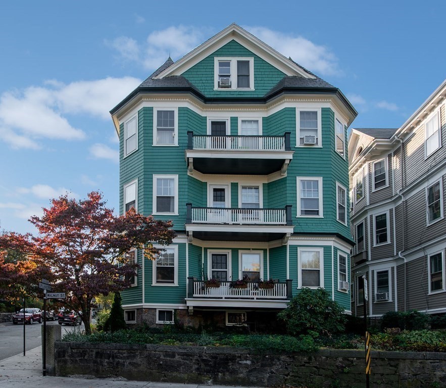 3 Upland Road, Unit 2 Brookline, MA 02445 - Photo 26 of 33